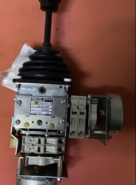 LIEBHERR Q567606203714 V64D-02Z-02ZP 076082 操纵杆现货议价