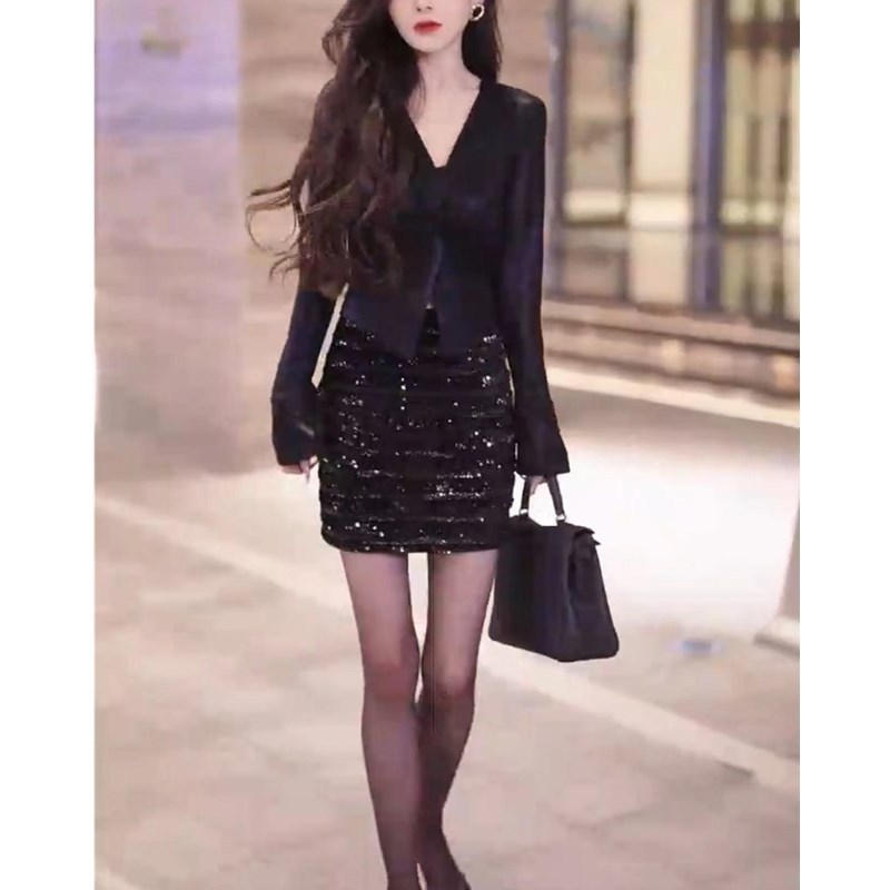 英国moleubak新款修身v领时尚长袖打底衫高腰亮片半身裙女