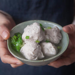 手工芋头丸子瘦肉丸香芋粒闽南漳浦肉圆猪肉贡丸食材商用宝宝辅食