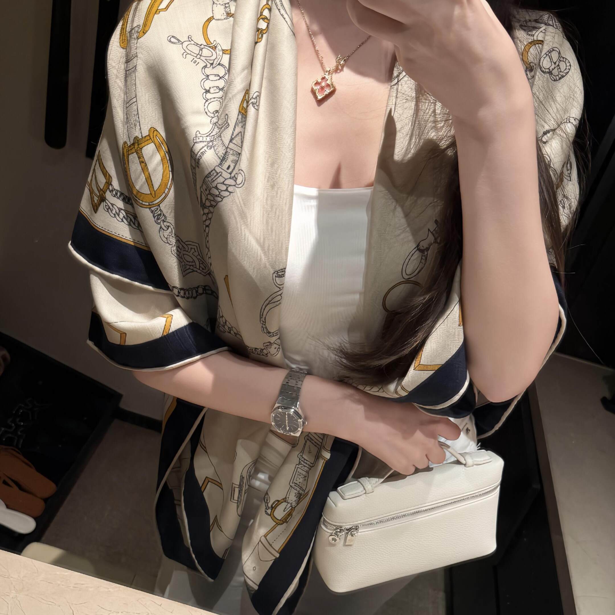 老钱风印花大方巾女士丝巾夏季空调房薄款披肩保暖围巾百搭时尚