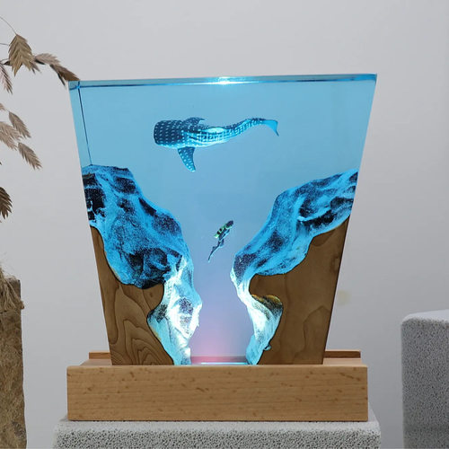 溶洞鲸鲨潜水员桌面摆件海洋艺术