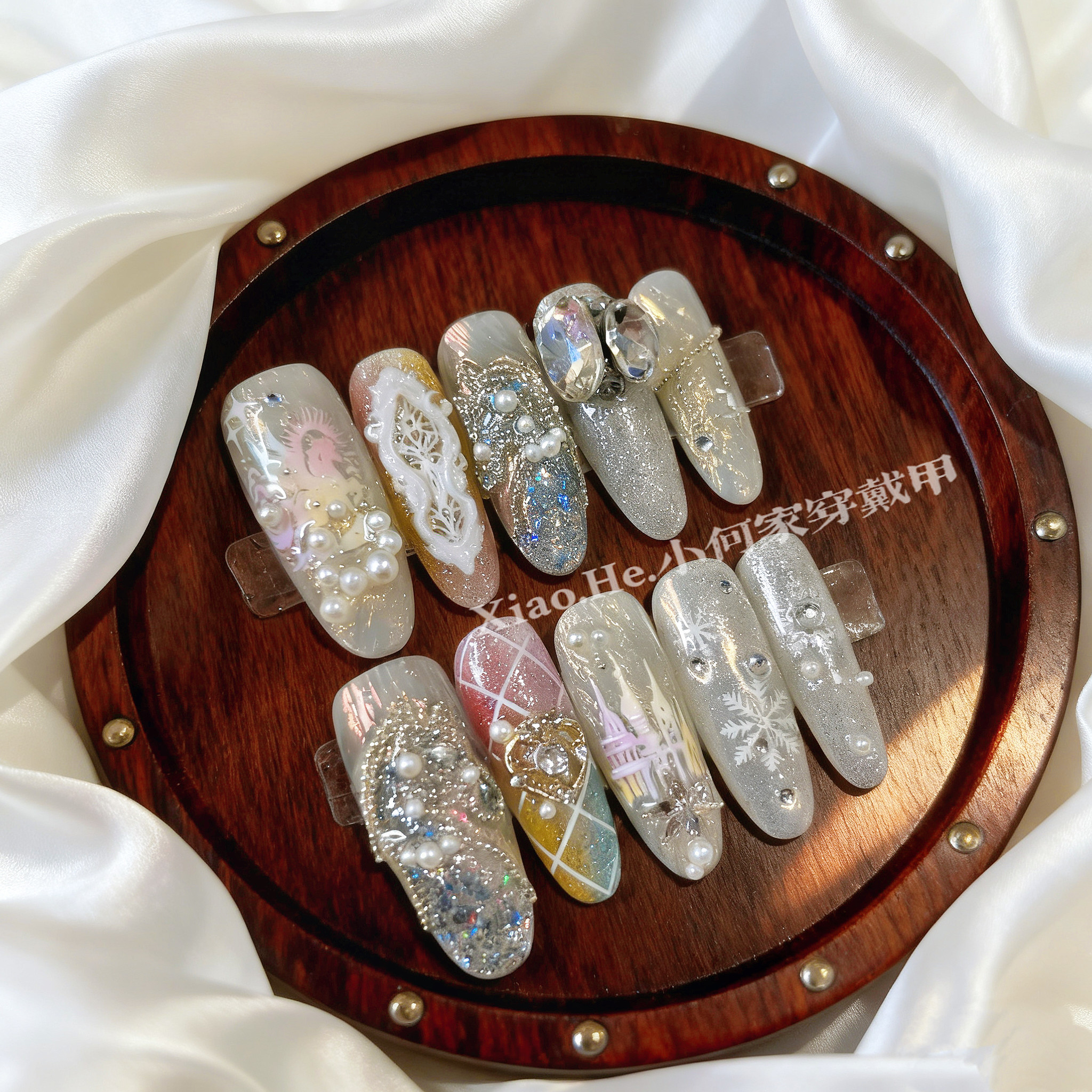 WX【 雪山牧】小何家纯手工穿戴甲·高级手绘美甲贴片,商务/设计服务,礼品定制,淘宝优惠券,粉丝福利购,淘宝优惠卷