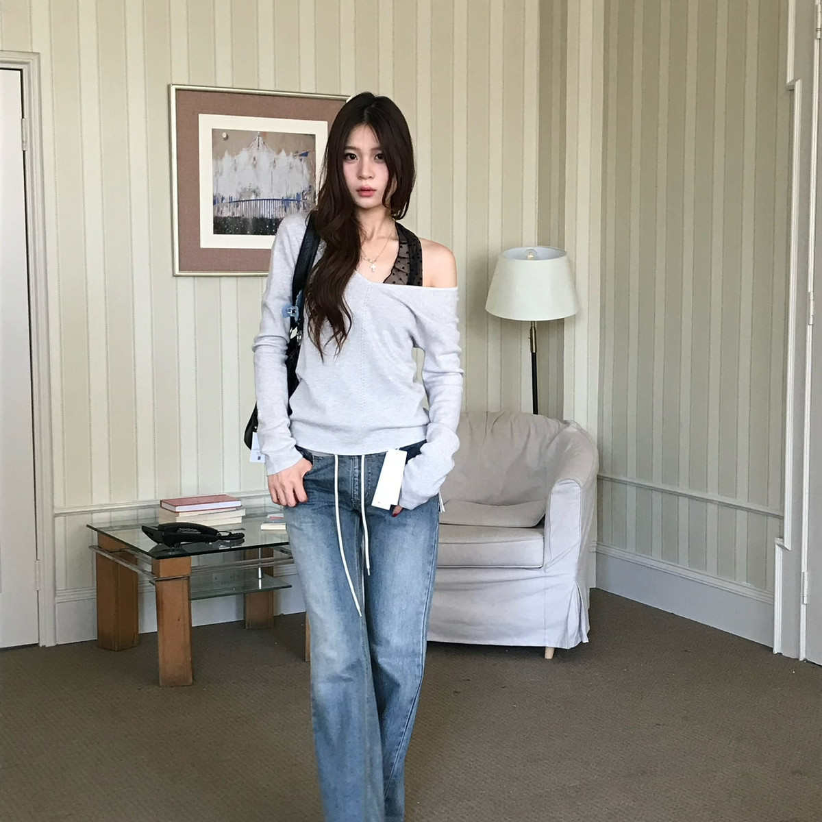 2026早秋新款韩系纯欲V领露肩针织衫女网纱百搭叠穿修身内搭上衣