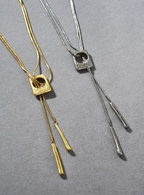 日本Portney Bell秋冬新款独特气质肌理吊坠可调节锁扣毛衣链