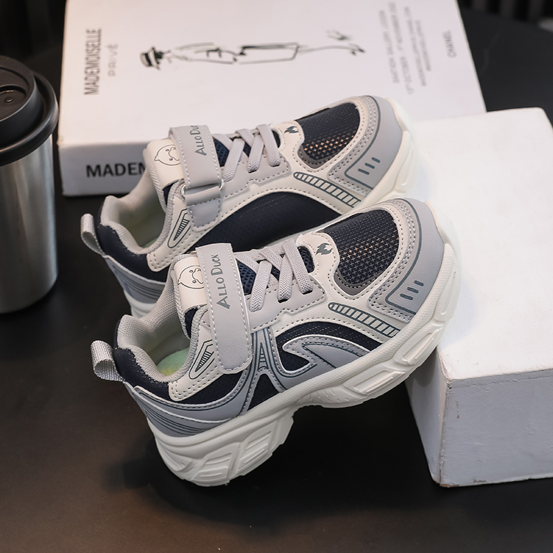 2025春秋季新款运动鞋男童皮面老爹鞋女童童鞋软底学生休闲鞋潮