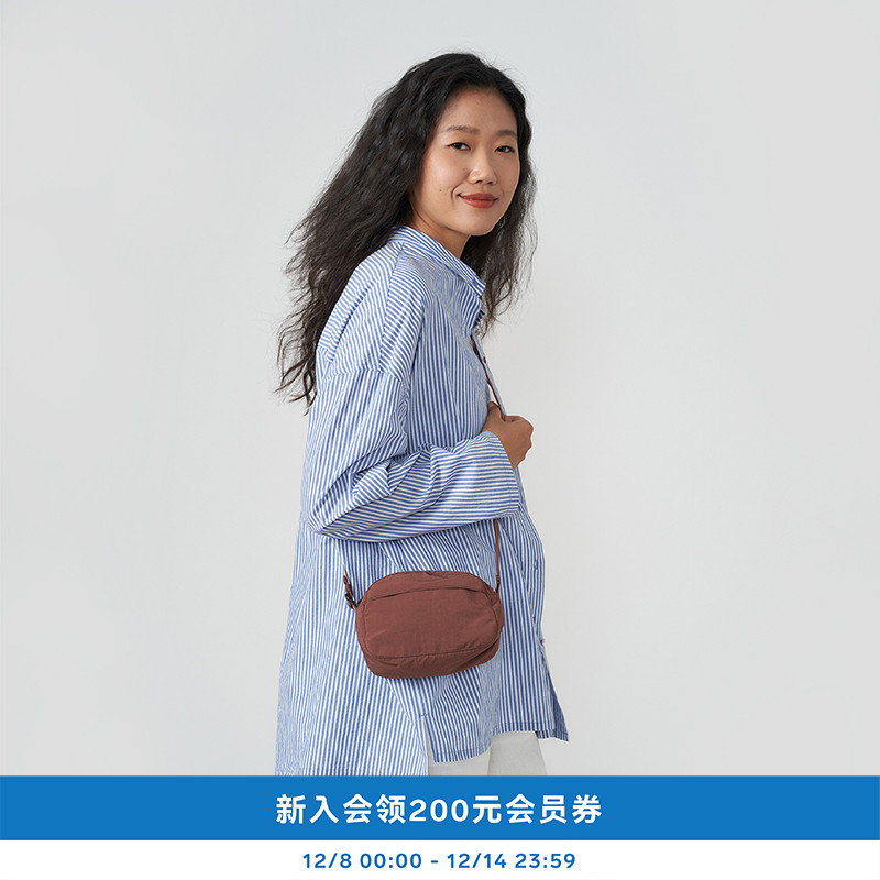 肌理感回收尼龙便携小包