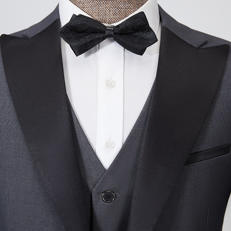 MENS SUITS HOST SHOWS CHORUS STAGE PERFORMANCES POP SINGERS GROOMSMEN DRESSES STUDIO SUITS