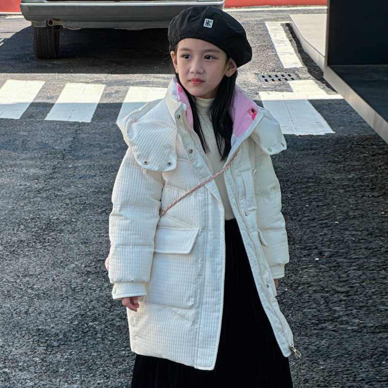 2025秋冬韩版羽绒服女童卡通印花中大童外套运动风保暖时尚冬装