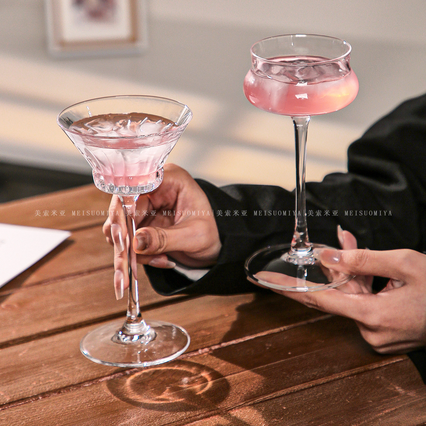 创意马天尼鸡尾酒杯高颜值高脚玻璃杯组合套装高级感洋酒杯香槟杯