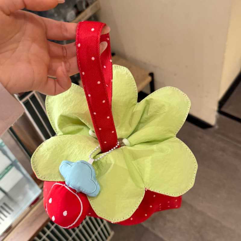 立体花瓣抽绳手提袋学生随身化妆品杂物收纳小包