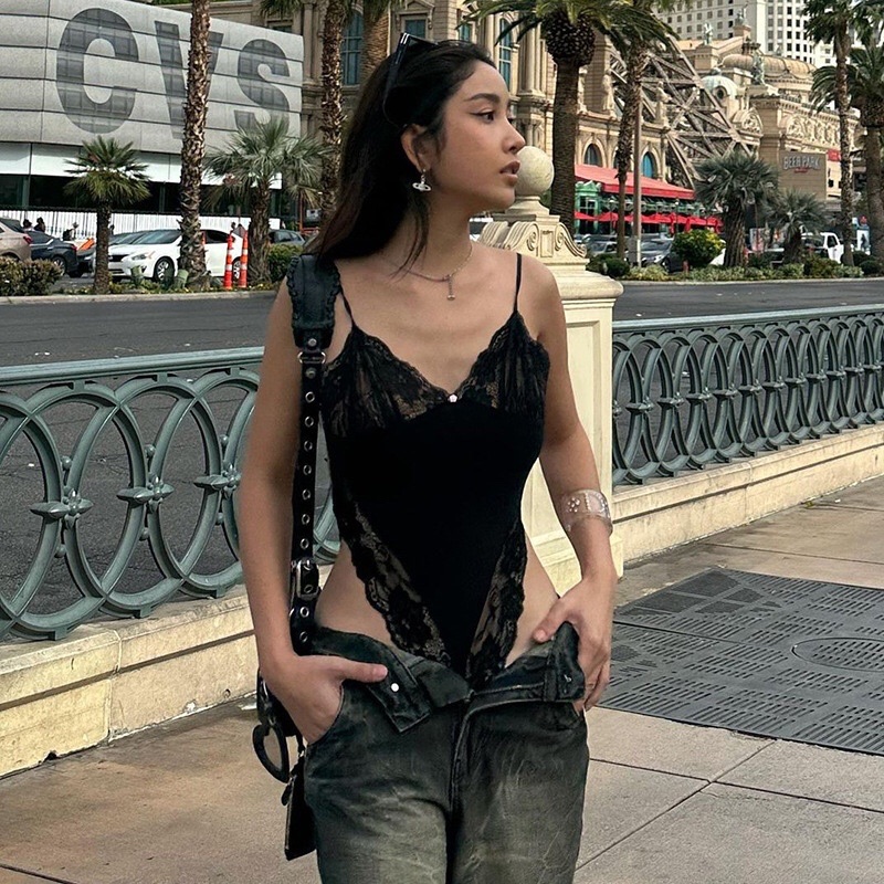 IAMUBABA现货iamgia复古露背蕾丝边塑身收腰背心吊带连体衣内搭