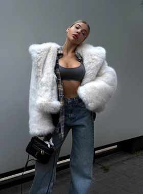 新款连帽人造毛仿皮草外套狐狸毛大衣秋冬短款毛绒夹克毛毛上衣女