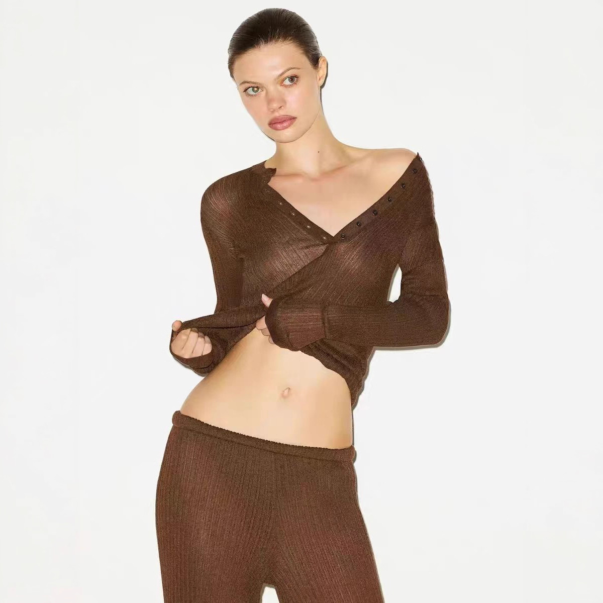 薄透SKIMS罗纹薄透针织v领钮扣长袖上衣t恤亨利衫