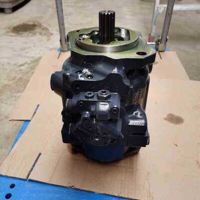 WB97S-5 WB93S-5装载机液压泵708-1U-00111 708-1U-00112