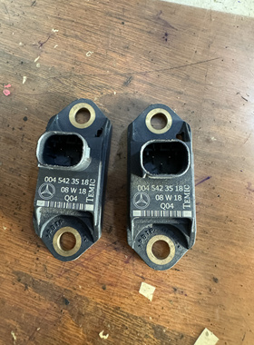 适用W221W220S350S280S300S320S500 车身加速传感器碰撞传感器
