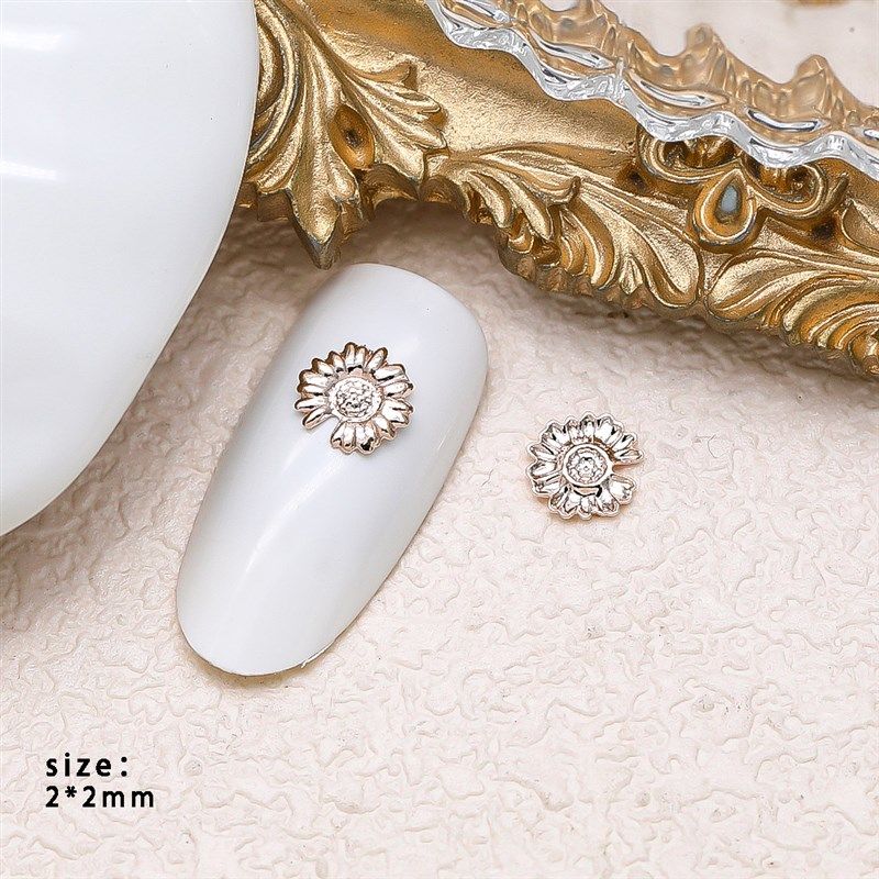 Daisy Nail Girlish Flower Metal Patch 3D Decor