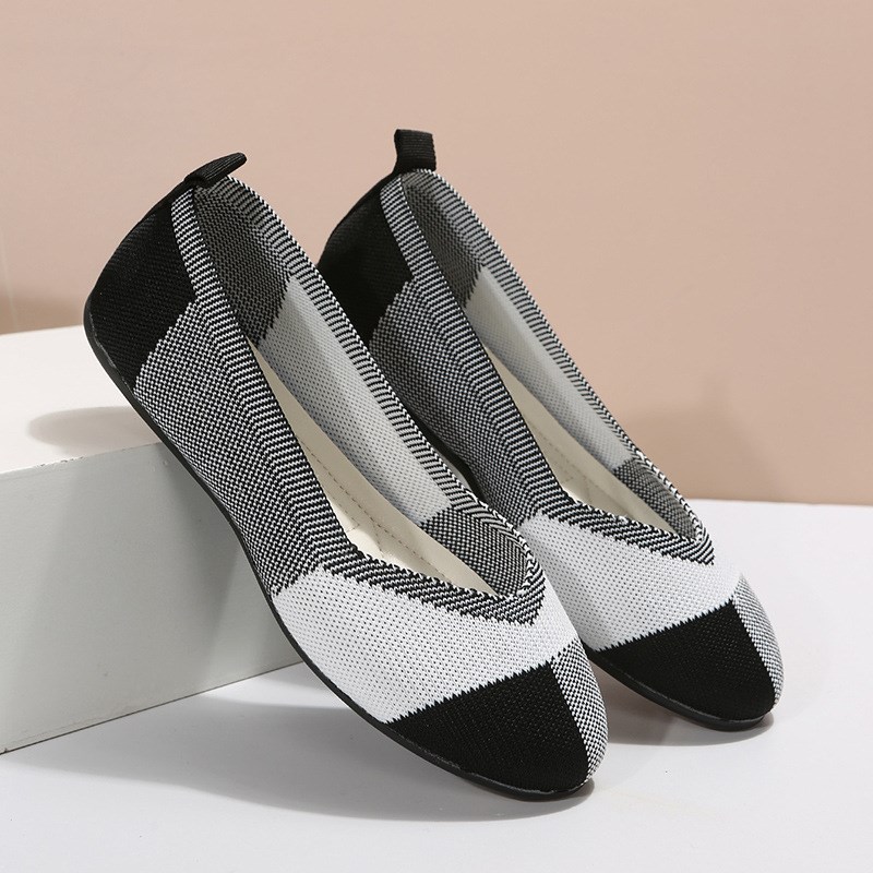 Flat Airy Knit Slipon Shoes for Women Colorblocked Shallowmo