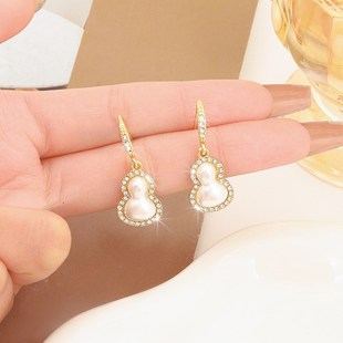 Earring for Women Silver Baroque Pearl Luxurious Fash Needle