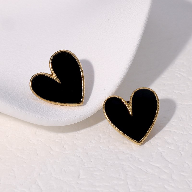 Simple Fashion Heartshaped Stainless Steel Ear Studs Design
