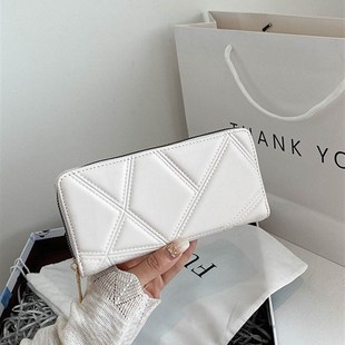 European Handbag Fashion Embos MidLength Leather Zippered