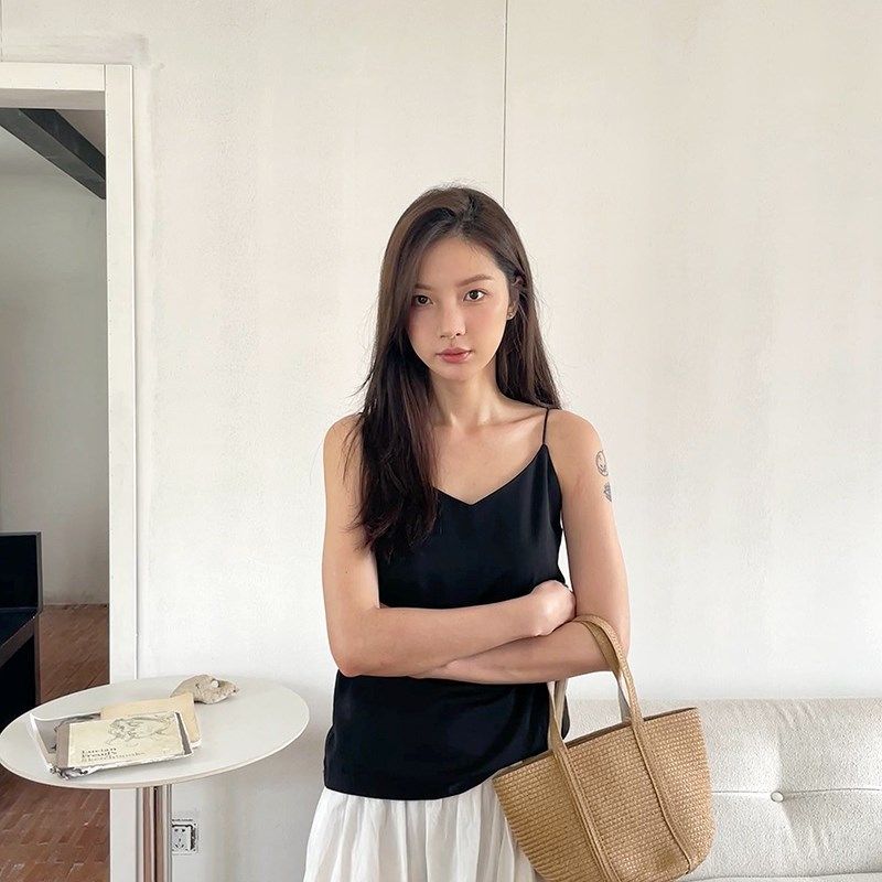 Womens Straw Handbag Simple Versatile Bucket BagStraw Should