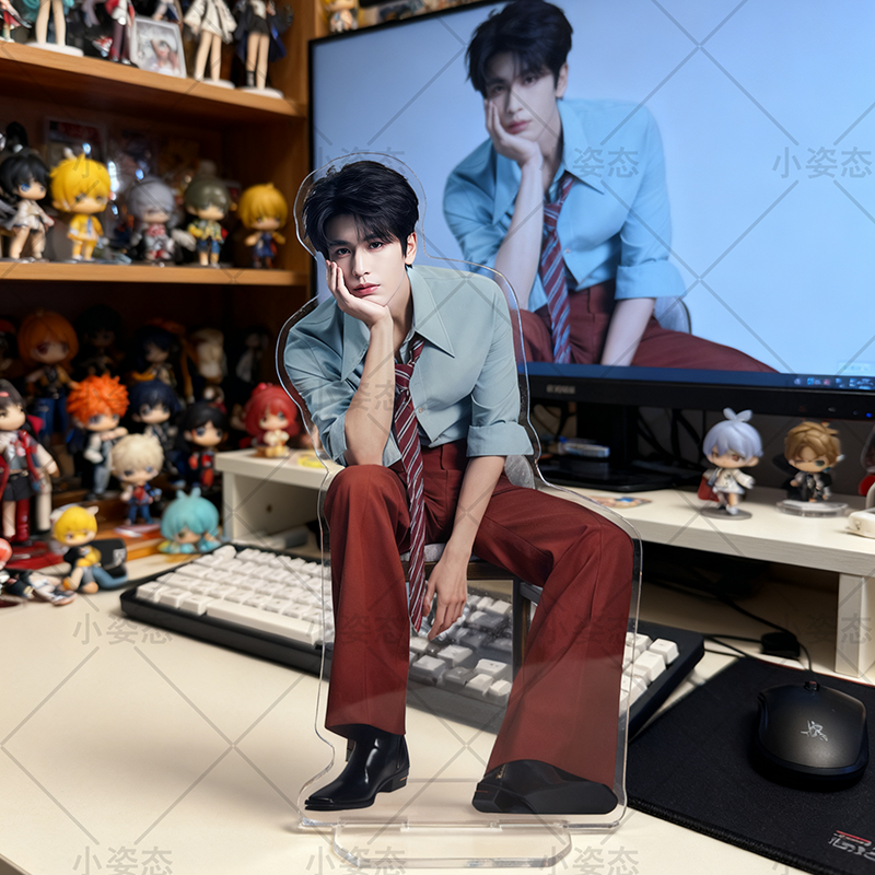 张凌赫亚克力立牌周边立牌摆件