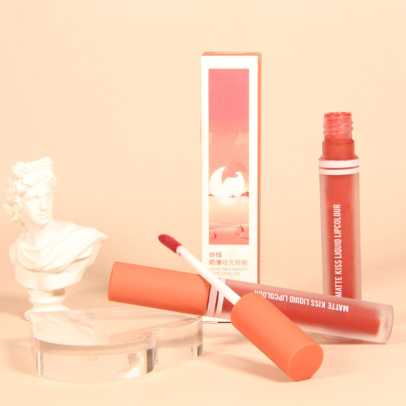 新款推荐丝绒空气哑光唇釉雾面显色唇彩学生党唇部国货彩妆7060