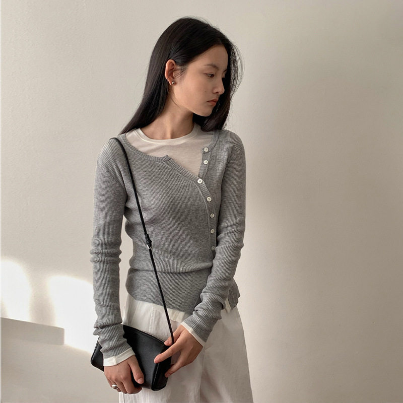 英国cherrykoko 韩系风不规则排扣修身显瘦百搭针织衫女春季上衣