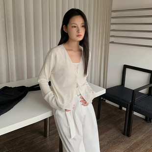 英国cherrykoko 纯色简约叠穿吊带针织系扣开衫两件套女春季上衣