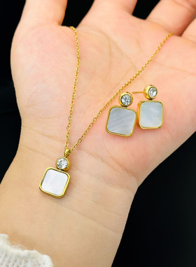 英国Chrry Koop白色方牌项链女转运珠锁骨链轻奢小众高级感简约