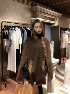 13311时髦斗篷复古拼接大衣纽扣宽松型女士通勤风圆领