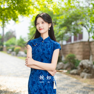 蓝色新高端大气小个子旗袍