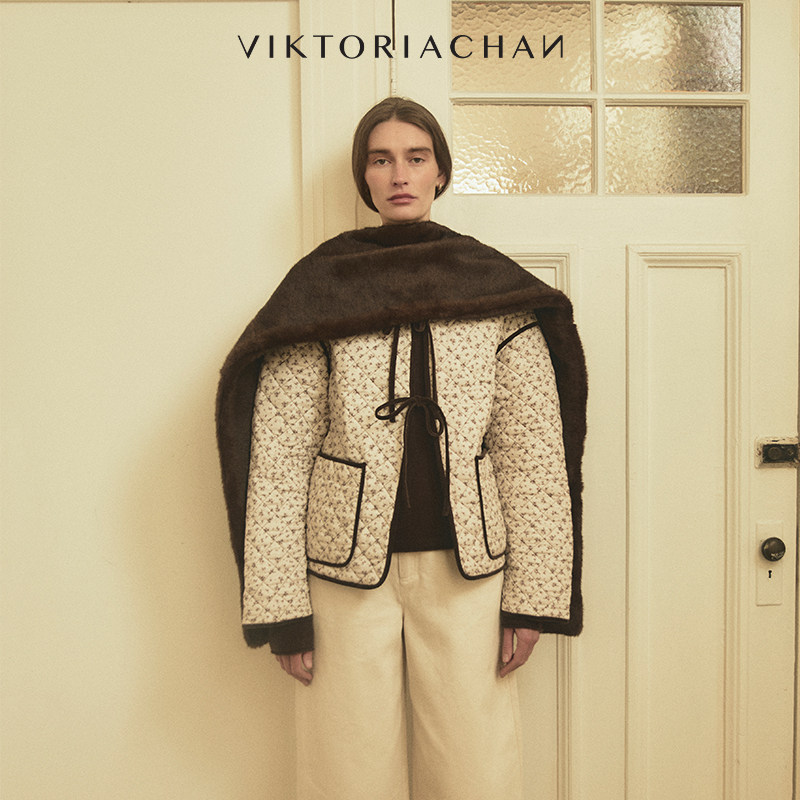 VIKTORIACHAN假日胶囊系列新品 两穿绗缝暗纹碎花系带棉服,女装/女士精品,棉衣/棉服,淘宝优惠券,粉丝福利购,淘宝优惠卷