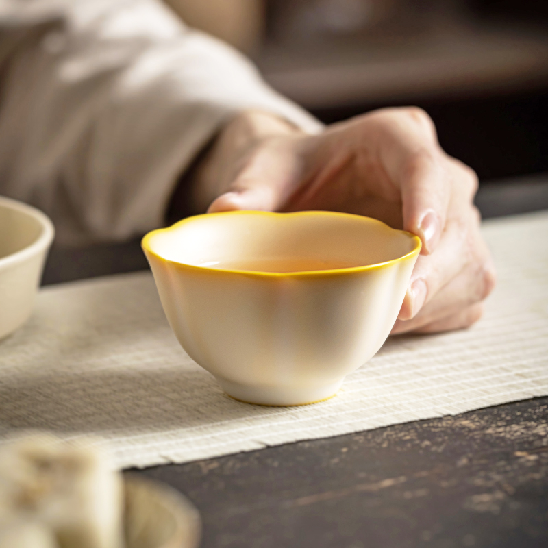 猪油冻黄色汝窑开片花朵茶杯品茗杯主人杯花瓣杯盏个人单杯花口杯 餐饮具 茶杯 原图主图