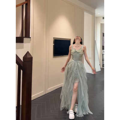 Seven七分糖网纱拼接吊带连衣裙女法式度假风长裙收腰开叉蛋糕裙