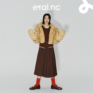 2024鸭绒围巾连帽小个子设计感加厚外套 羽绒服女冬季 eral nc短款