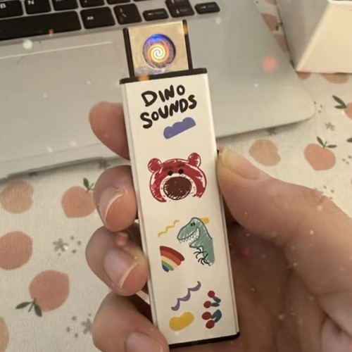 网红高颜值可爱草莓熊静音打火机