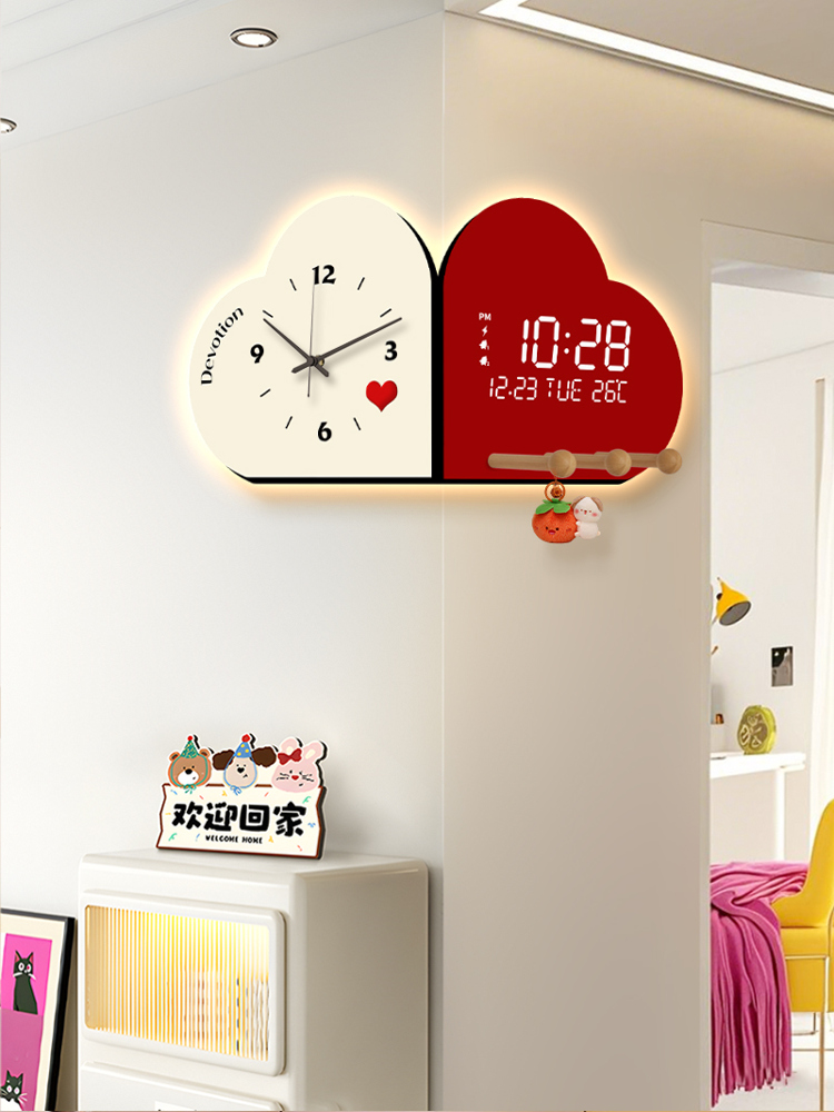 520心形角钟客厅角挂钟孔板2025新挂钟双面挂钟挂画