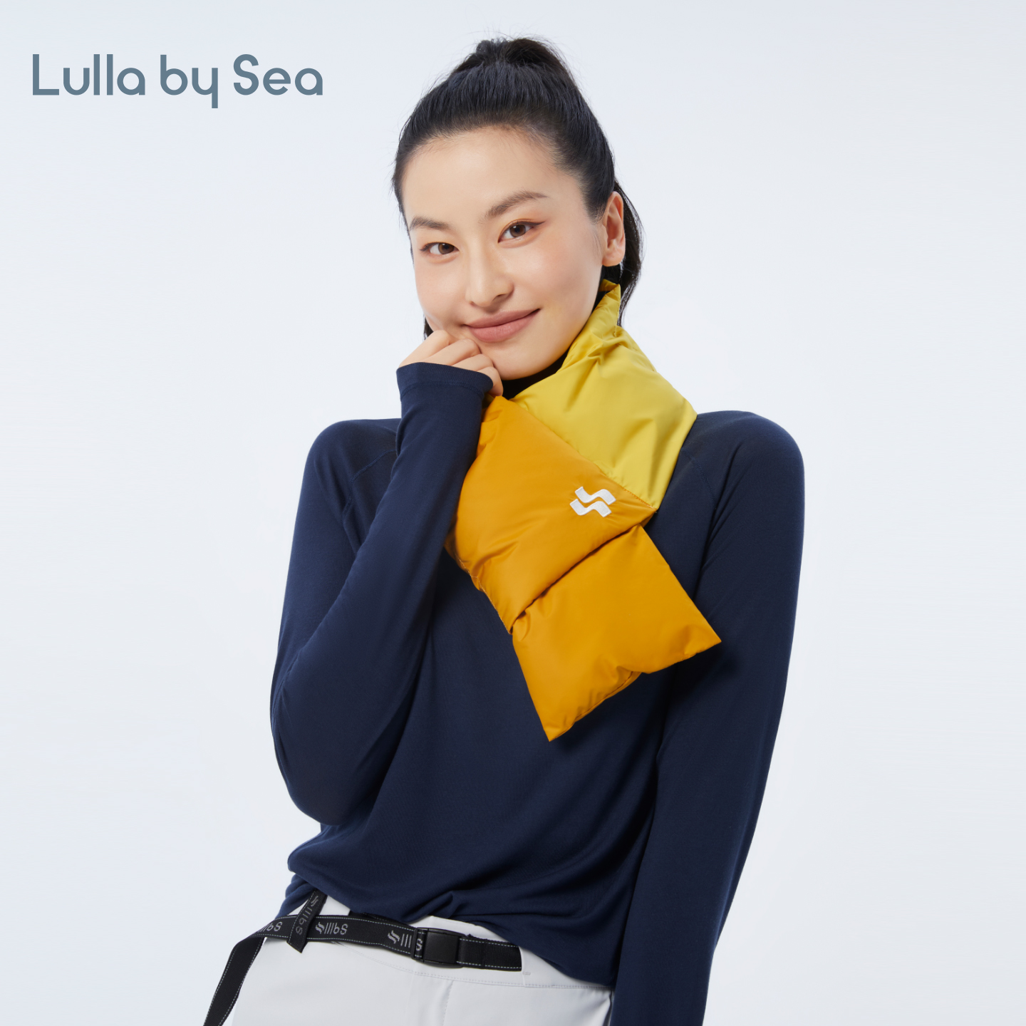 内层丝绒保暖撞色围脖刺绣围巾