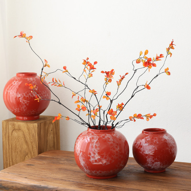 红色陶瓷花瓶轻奢高级感