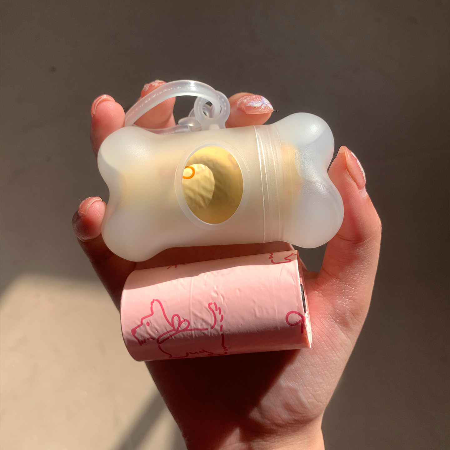 可携式宠物拾便袋胶囊垃圾袋分配器外出可携式手提可降解狗捡屎神