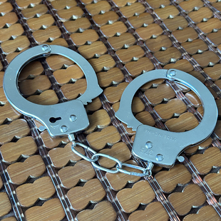 手铐男道具手镯仿真手扣情侣铁儿童假手拷脚拷锁加厚不锈钢剧本杀