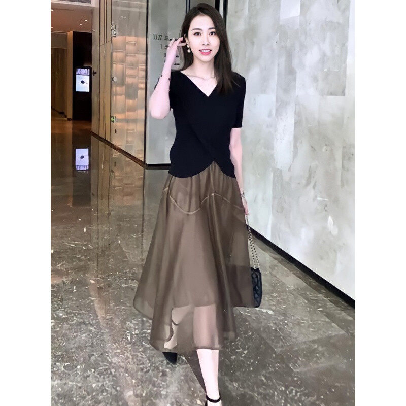 妍莉芬新款连衣裙女装时尚套装女2023年夏季中长款休闲两件套套装高性价比高么？