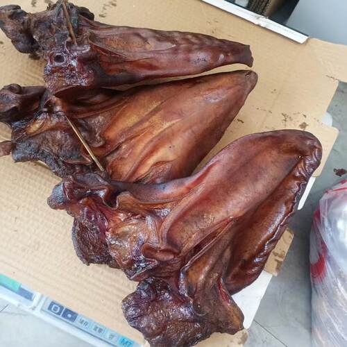 腊猪耳朵四川巴中正宗柏树枝烟熏猪耳朵农家土猪腊猪耳下酒菜腊味