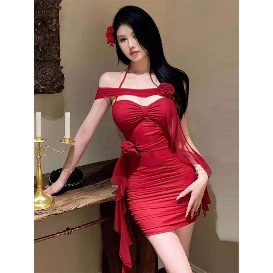 辣妹抹胸一字肩设计感花