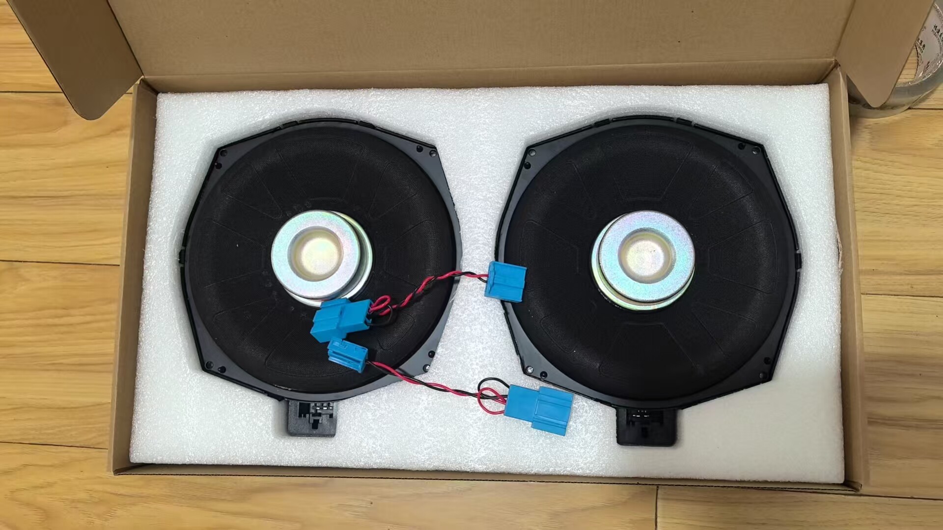 8寸低音炮喇叭座椅下低音炮喇叭全系车型