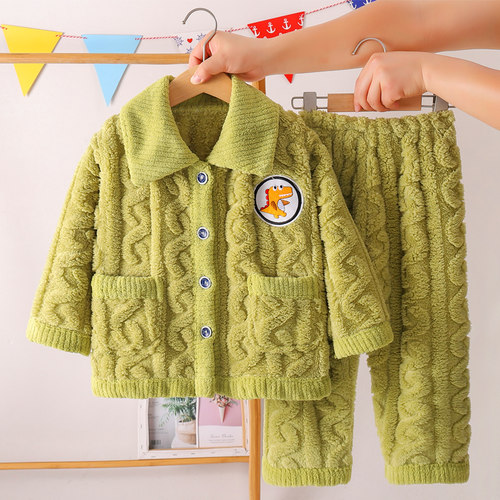 秋冬季儿童法兰绒宝宝套装