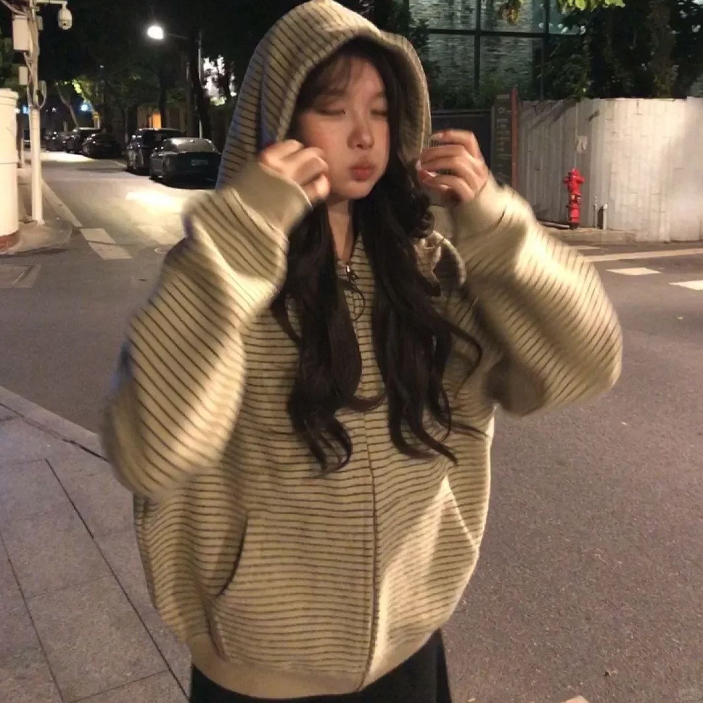 杏色撞色条纹宽松卫衣女秋季2025新款韩系设计感休闲开衫连帽外套