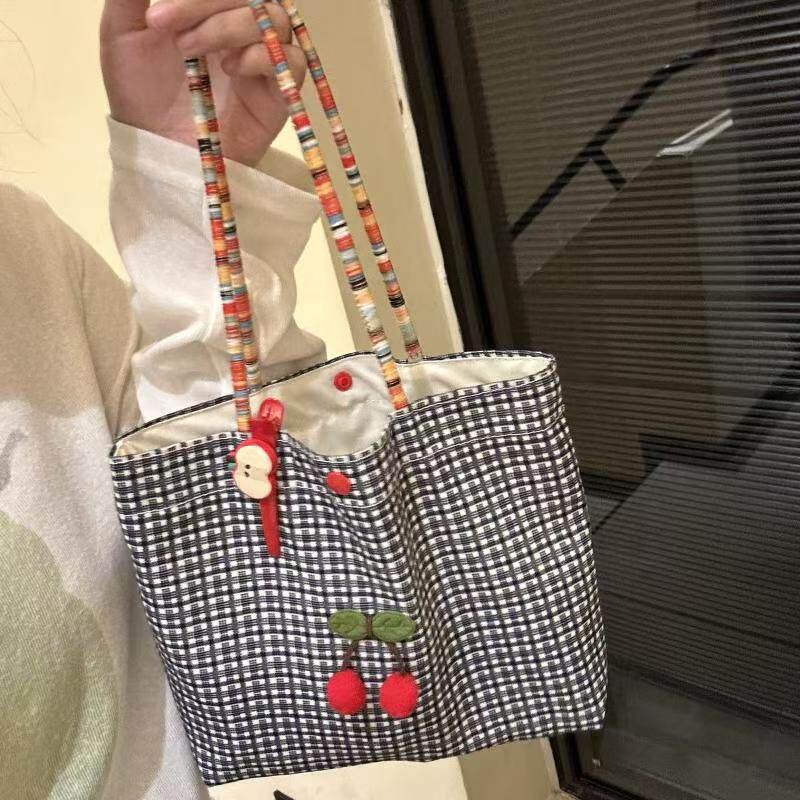 高颜值法式精致帆布格子包通勤简约百搭小众大容量便携外出手提包
