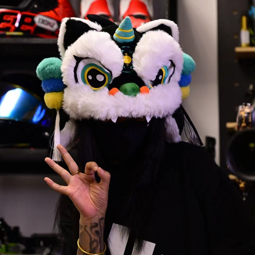 醒狮帽子限定系列麒麟毛绒滑雪电动车骑行帽子可爱系保暖新款帽子